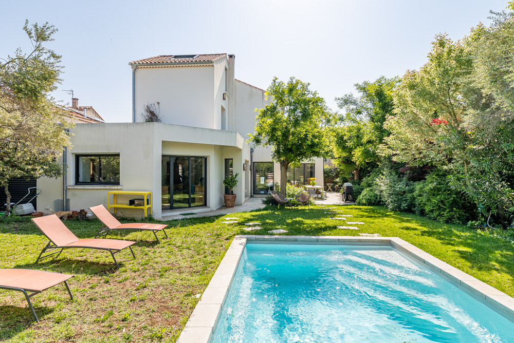 Maison vendue à aubagne 7 pièces piscine moderne villa familiale