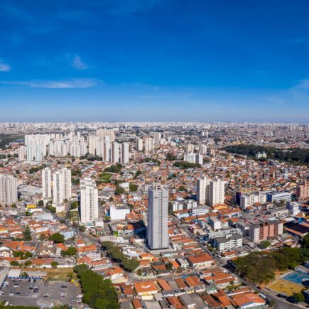 Diagnostic structurel immeubles collectifs obligatoire dès 2025 : qui est concerné, comment le réaliser et quels impacts pour les propriétaires.